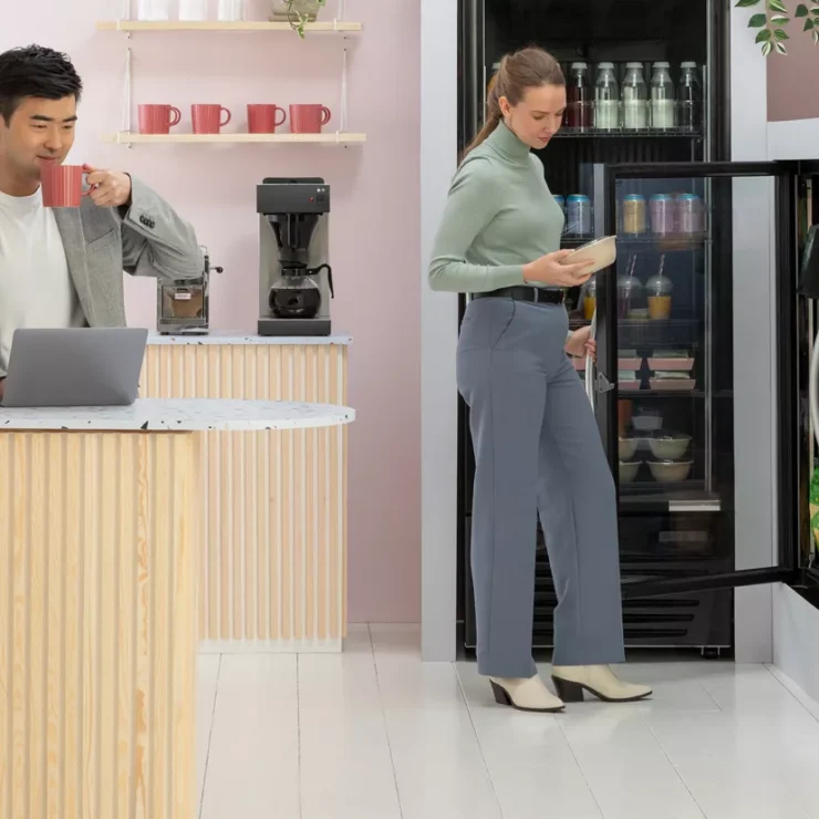 Kiosque intelligent Vendis Automate dans une salle de pause moderne