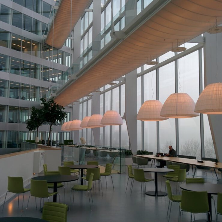 Entreprise à l'esthétique brutaliste